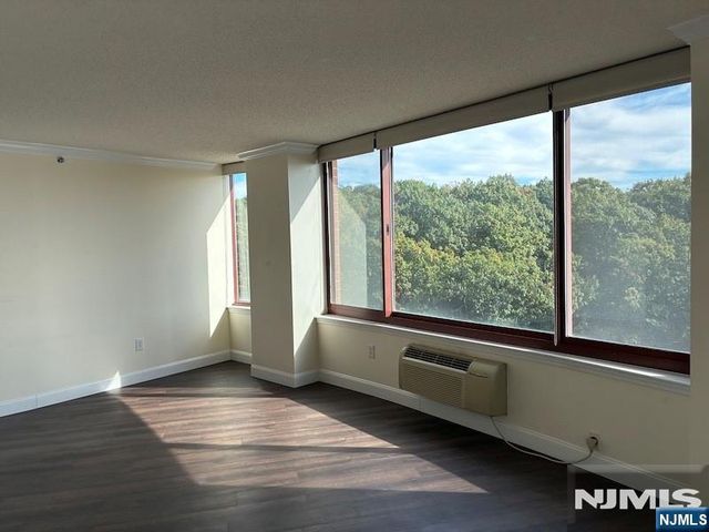 100 Old Palisade Road 1505, Fort Lee, NJ 07024