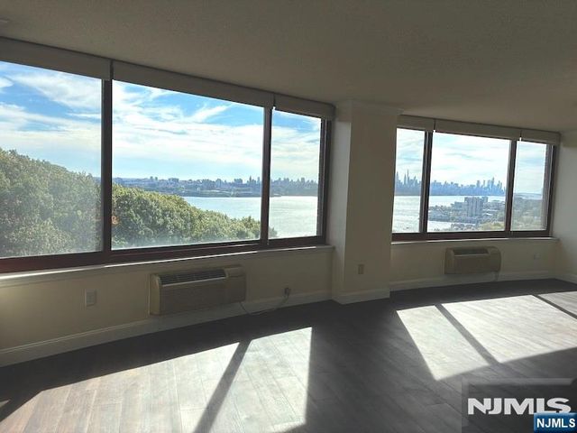 100 Old Palisade Road 1505, Fort Lee, NJ 07024