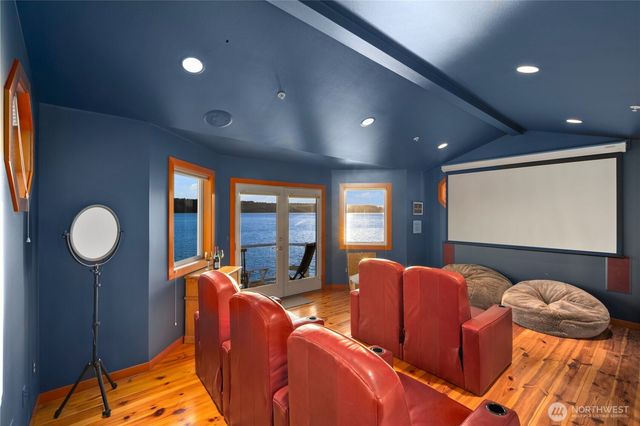 26 N Salmon Beach, Tacoma, WA 98407