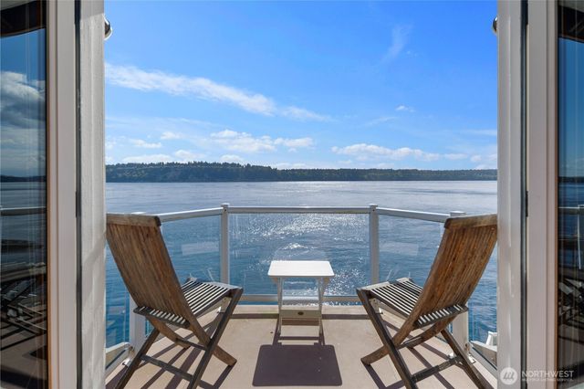 26 N Salmon Beach, Tacoma, WA 98407
