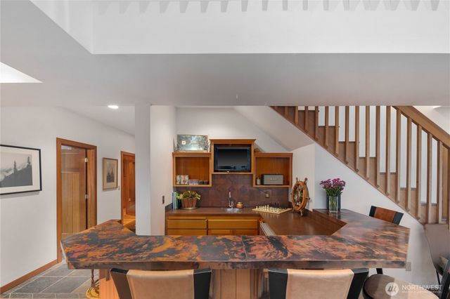 26 N Salmon Beach, Tacoma, WA 98407