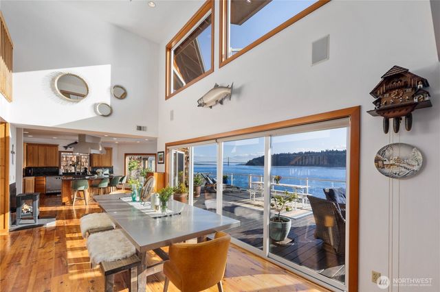26 N Salmon Beach, Tacoma, WA 98407