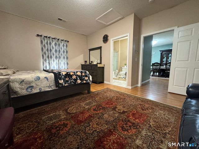 987 Silver Lane, East Hartford, CT 06118