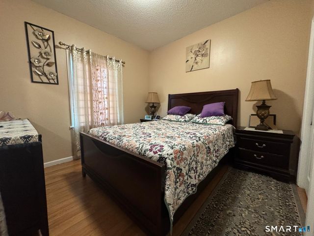 987 Silver Lane, East Hartford, CT 06118