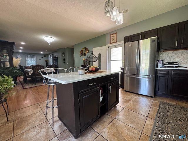 987 Silver Lane, East Hartford, CT 06118