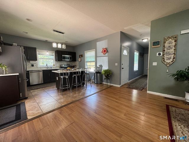987 Silver Lane, East Hartford, CT 06118
