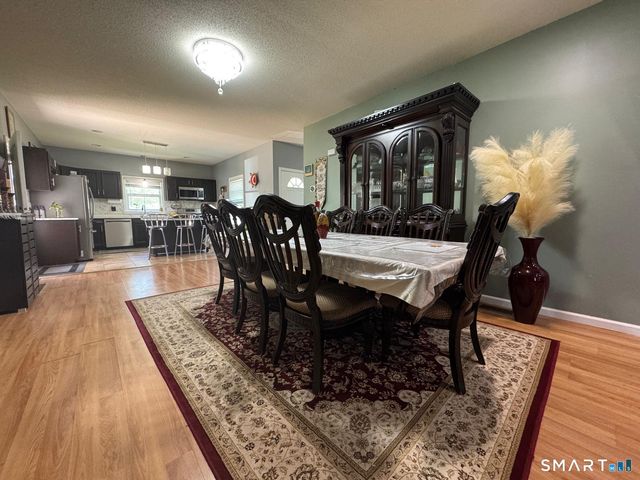 987 Silver Lane, East Hartford, CT 06118