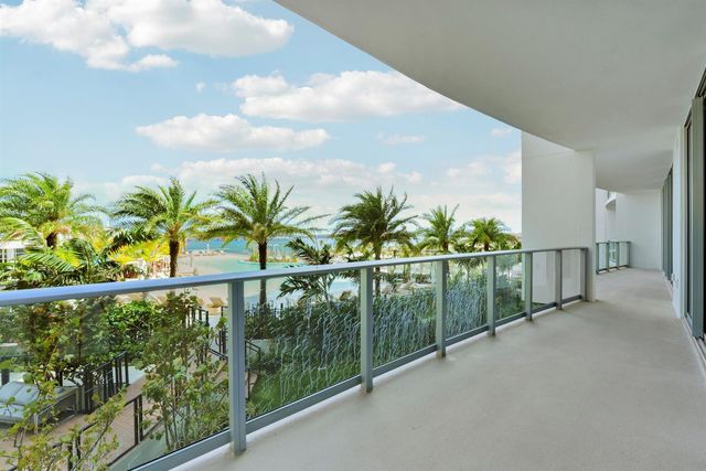 220 Lake Shore Drive 704, Lake Park, FL 33403
