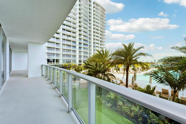 220 Lake Shore Drive 704, Lake Park, FL 33403
