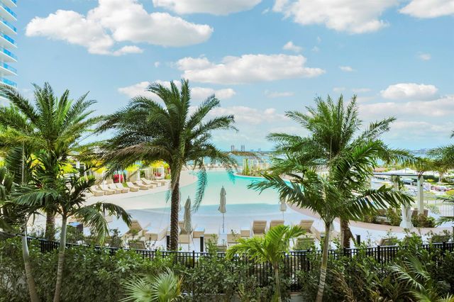 220 Lake Shore Drive 704, Lake Park, FL 33403