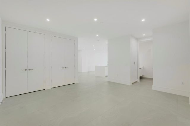 220 Lake Shore Drive 704, Lake Park, FL 33403