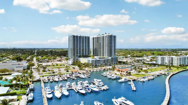 220 Lake Shore Drive 704, Lake Park, FL 33403