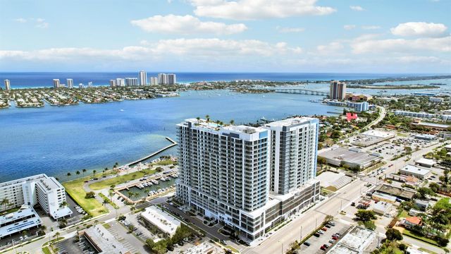220 Lake Shore Drive 704, Lake Park, FL 33403