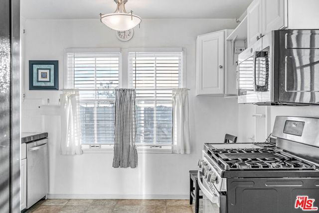 1352 Ocean Park Boulevard D, Santa Monica, CA 90405