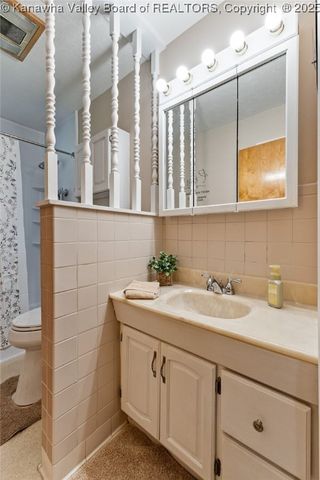 2003 Martins Branch Road, Charleston, WV 25312