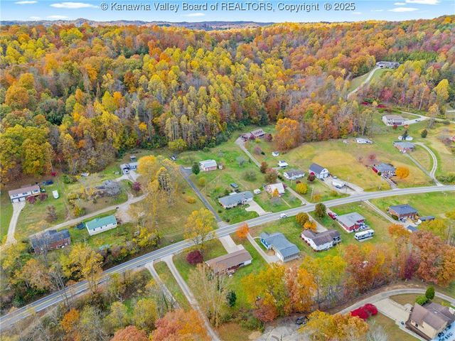 2003 Martins Branch Road, Charleston, WV 25312