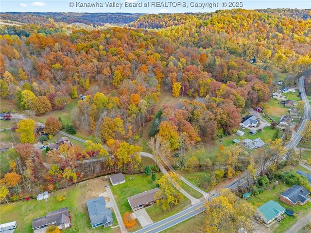 2003 Martins Branch Road, Charleston, WV 25312