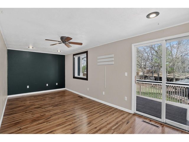 582 Highland Dr, Longmont, CO 80504