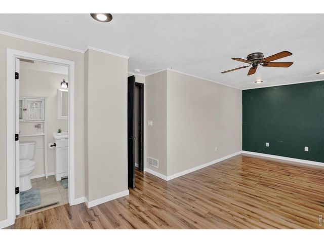 582 Highland Dr, Longmont, CO 80504