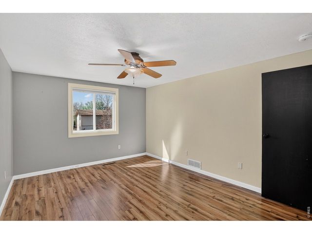 582 Highland Dr, Longmont, CO 80504