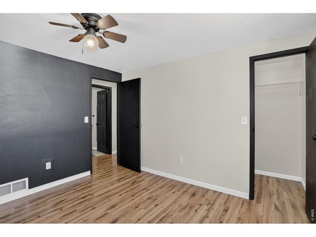 582 Highland Dr, Longmont, CO 80504