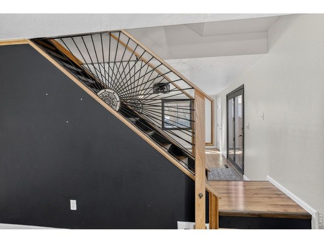 582 Highland Dr, Longmont, CO 80504