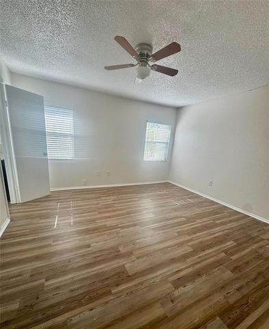 5266 TENNIS COURT CIRCLE, Tampa, FL 33617