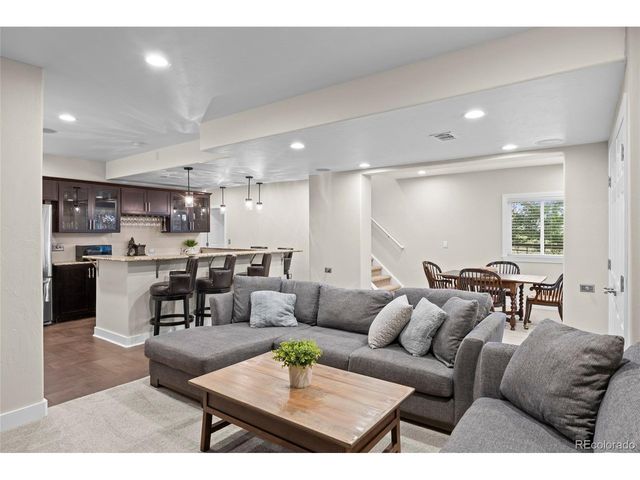 7170 S Espana Way, Centennial, CO 80016