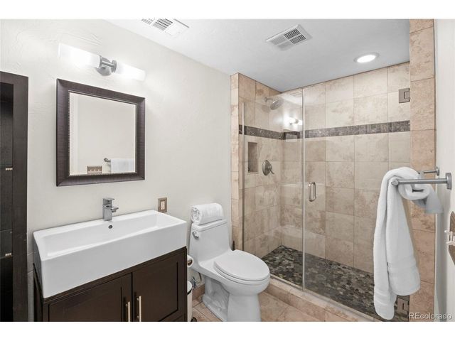 7170 S Espana Way, Centennial, CO 80016