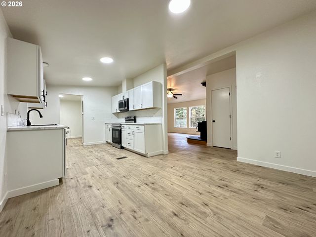 35 THOMPSON, Goldendale, WA 98620