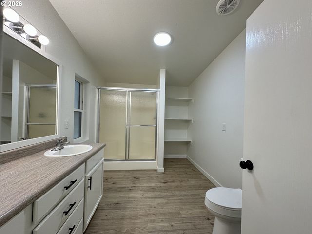 35 THOMPSON, Goldendale, WA 98620