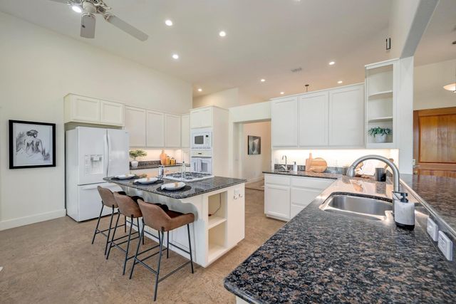 1440 Flite Acres RD, Wimberley, TX 78676