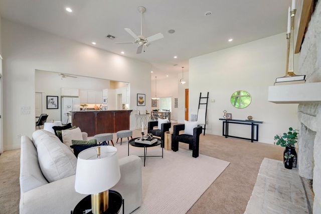 1440 Flite Acres RD, Wimberley, TX 78676