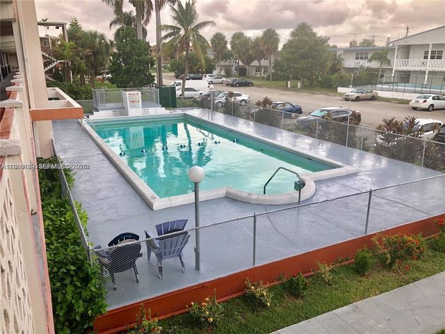 1450 NE 170th St 210, North Miami Beach, FL 33162