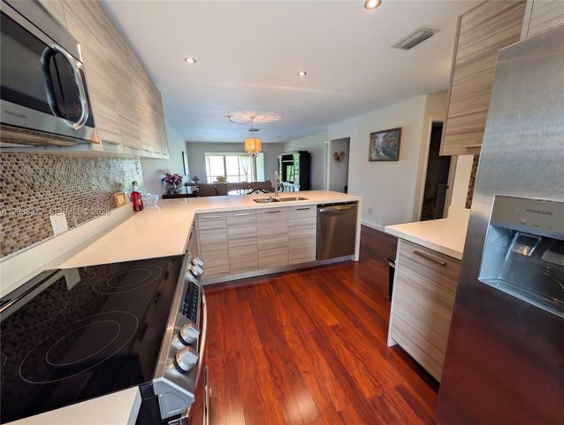 8460 Casa Del Lago H, Boca Raton, FL 33433