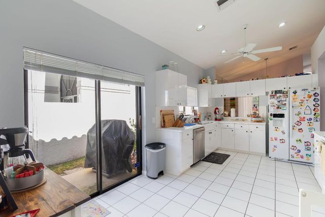 10122 Lexington Circle N, Boynton Beach, FL 33436