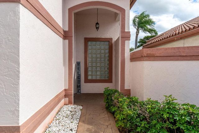 10122 Lexington Circle N, Boynton Beach, FL 33436