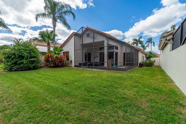 10122 Lexington Circle N, Boynton Beach, FL 33436