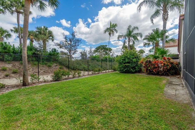 10122 Lexington Circle N, Boynton Beach, FL 33436