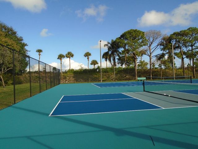 10122 Lexington Circle N, Boynton Beach, FL 33436