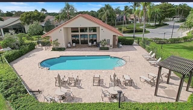 10122 Lexington Circle N, Boynton Beach, FL 33436