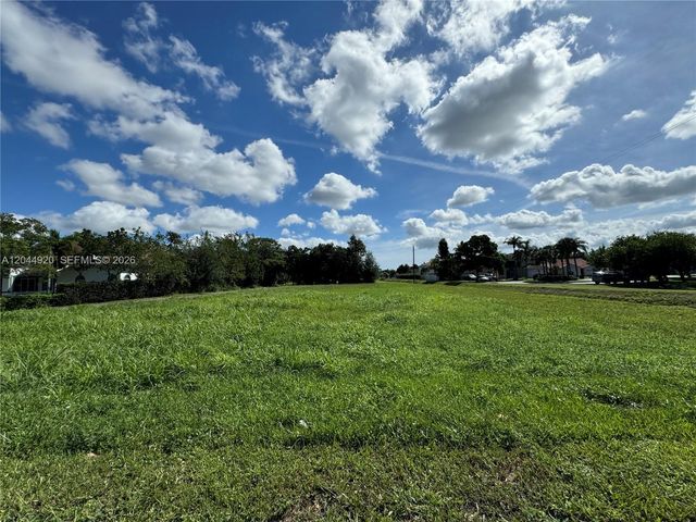 3494 S Jog Road, Greenacres, FL 33467