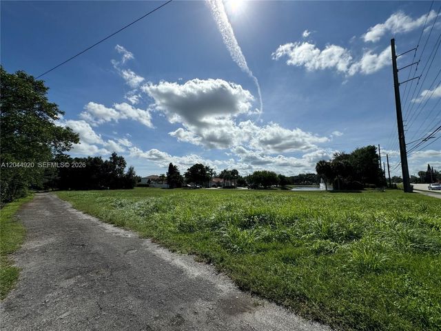 3494 S Jog Road, Greenacres, FL 33467