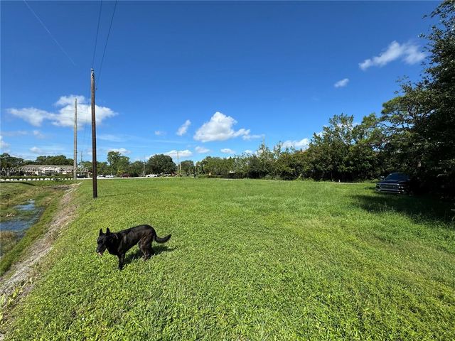 3494 S Jog Road, Greenacres, FL 33467