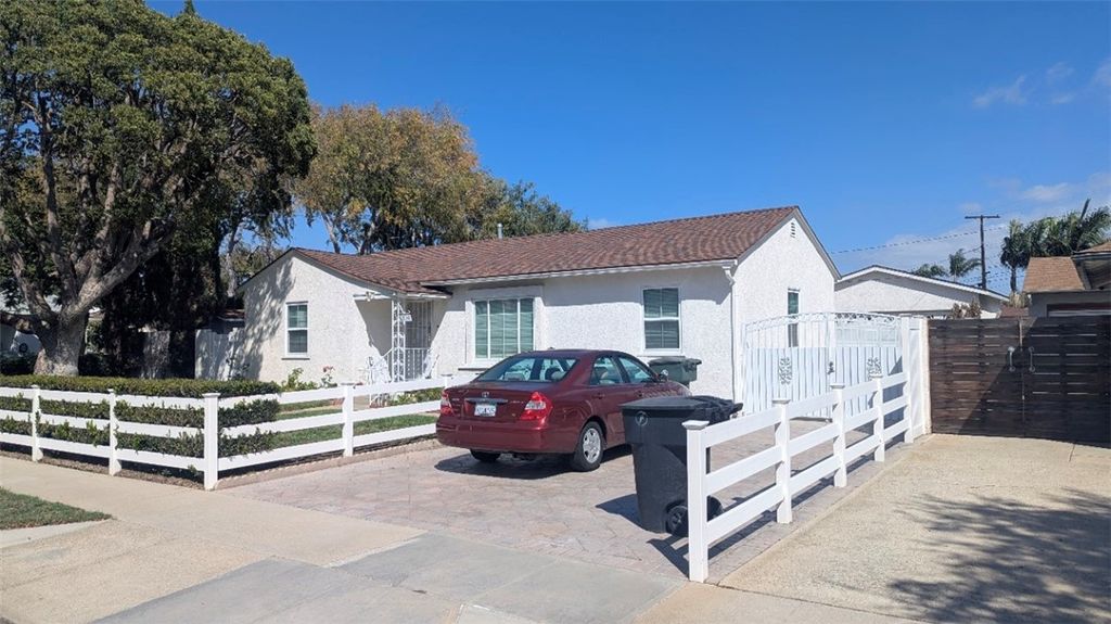 2151 Middlebrook, Torrance, CA 90501