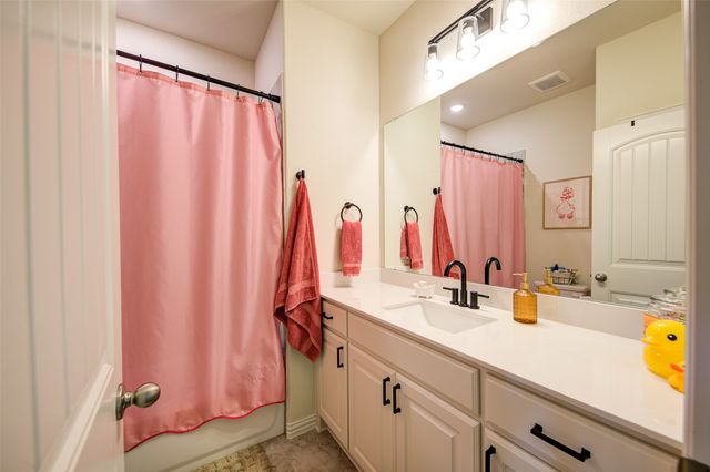 131 Clear Creek Lane, Rhome, TX 76078