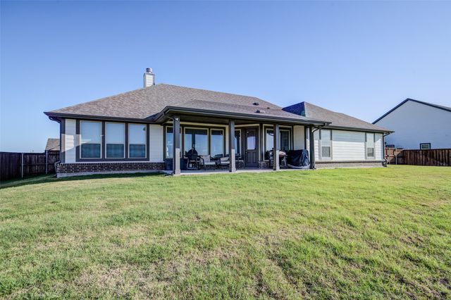 131 Clear Creek Lane, Rhome, TX 76078