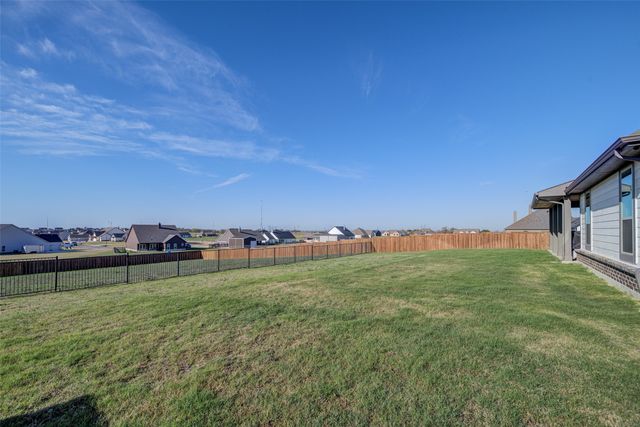 131 Clear Creek Lane, Rhome, TX 76078