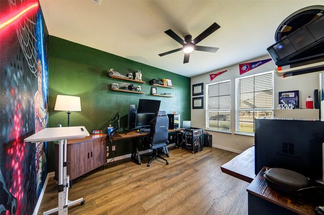 131 Clear Creek Lane, Rhome, TX 76078