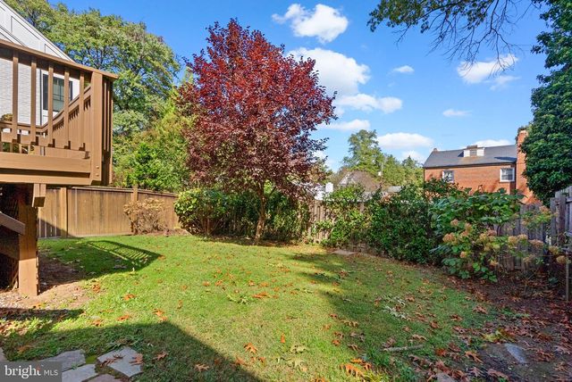 4957 CRESCENT ST, Bethesda, MD 20816